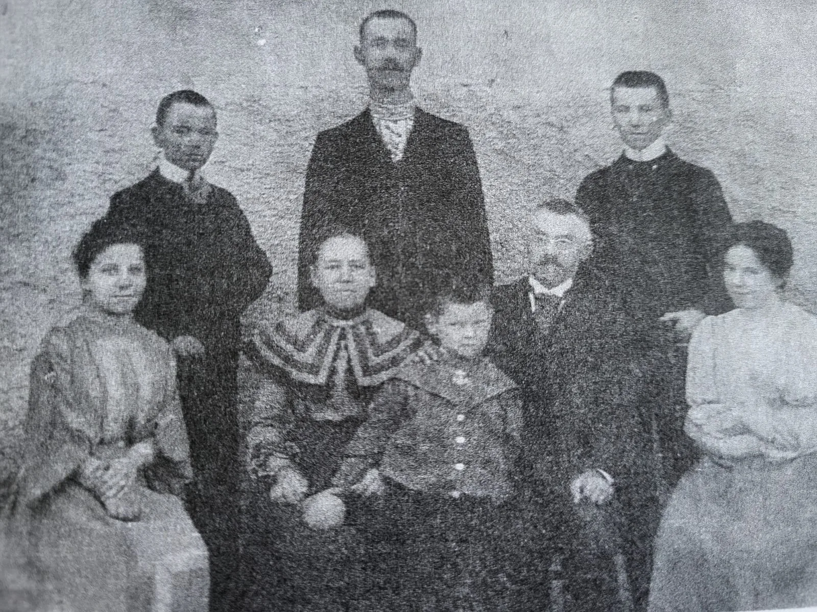 Rodinná fotografia r. 1905