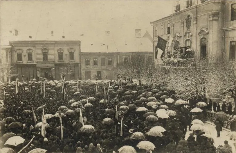 Slávnostné zhromaždenie na námestí v Liptovskom Sv. Mikuláši, 8. december 1918